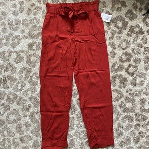 NWT rust colored Capri pants with tie belt